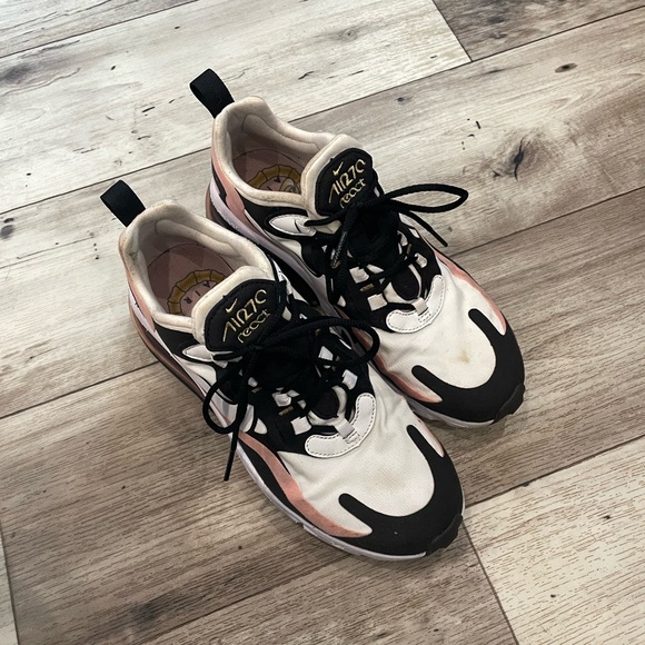 Nike Air Max 270 React - Picture 4 of 6